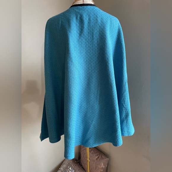 One by Maria Cornejo L - Picture 3 of 10